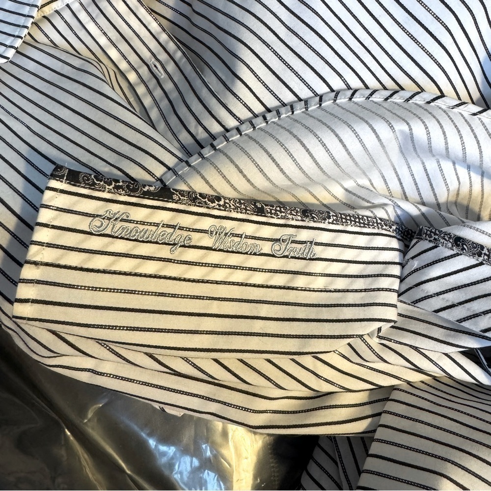 ROBERT GRAHAM Women's White Black Holiday Silver Thread Classic Fitted Blouse M - Picture 7 of 10
